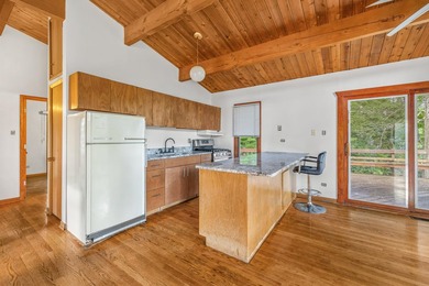 This 2-bedroom, 1-bath cottage in Sunset Hills offers lake - photo 11