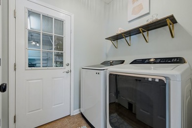 Welcome home to this beautiful home now available in Queens - photo 18