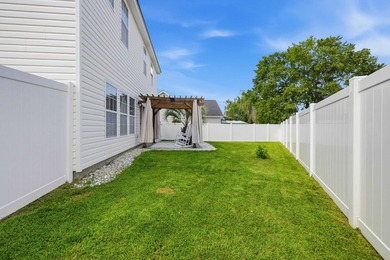 Welcome home to this beautiful home now available in Queens - photo 38