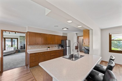 Live your BEST life in this Oconomowoc ranch. Nothing beats the - photo 6