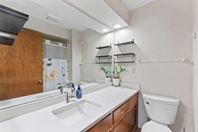 Live your BEST life in this Oconomowoc ranch. Nothing beats the - photo 8