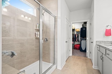 CORNER LOT - POND VIEW HOME - WITH EXTRA PRIVACY. This 2 bed, 2 - photo 12