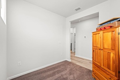CORNER LOT - POND VIEW HOME - WITH EXTRA PRIVACY. This 2 bed, 2 - photo 14