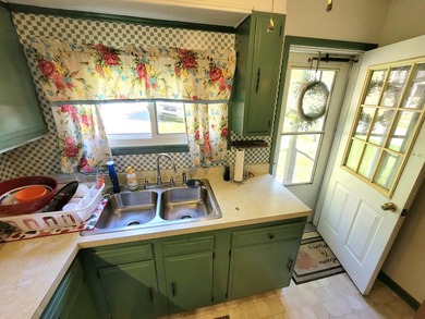 Meadow Creek WV. Lovely home sets above the New River. Four - photo 14