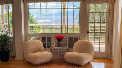 This well-crafted Upcountry home offers sweeping bi-coastal - photo 14