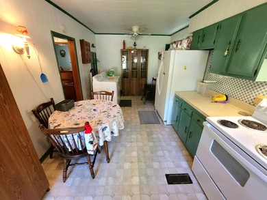 Meadow Creek WV. Lovely home sets above the New River. Four - photo 15