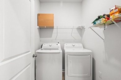 CORNER LOT - POND VIEW HOME - WITH EXTRA PRIVACY. This 2 bed, 2 - photo 18