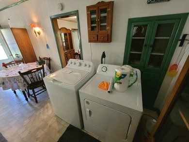 Meadow Creek WV. Lovely home sets above the New River. Four - photo 18