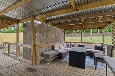 Welcome to 4 Front Street! Step inside this inviting 2-bedroom - photo 18