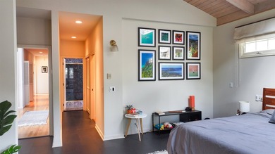 This well-crafted Upcountry home offers sweeping bi-coastal - photo 25