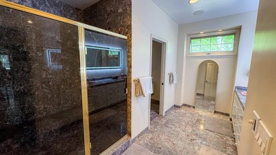 This well-crafted Upcountry home offers sweeping bi-coastal - photo 28