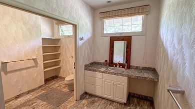 This well-crafted Upcountry home offers sweeping bi-coastal - photo 32