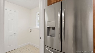 Beautifully maintained 5-bedroom, 3.5-bath home located in the - photo 40