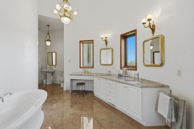 Inspiree des grandes demeures europeennes, cette residence en - photo 46