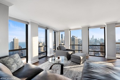 Don't miss out on this elegant and sophisticated Corner Unit! A