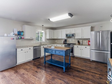 Beautifully updated Stansbury Park home in a prime location near - photo 2
