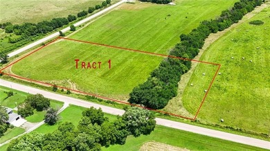 (private lake, pond, creek) Acreage For Sale in Lawrence Kansas