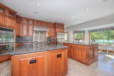 WOW! Don't miss this one! This stunning, one owner, custom - photo 5