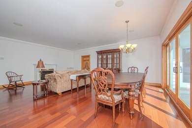 WOW! Don't miss this one! This stunning, one owner, custom - photo 8