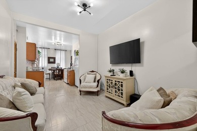 JUST LISTED! 6-UNIT MULTI-FAMILY BUILDING | 12 BEDROOMS, 6 - photo 10