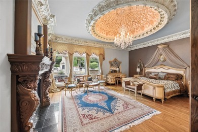 Timeless elegance meets exceptional craftmanship in this - photo 14