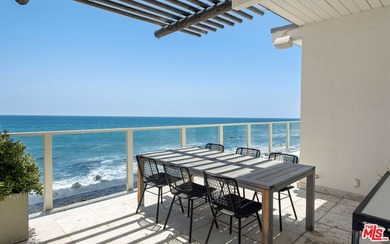 Here is the perfect beach getaway on coveted Malibu Road: - photo 15