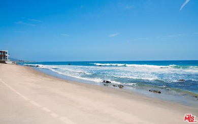 Here is the perfect beach getaway on coveted Malibu Road: - photo 18