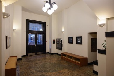 This two-level, 1 bedroom (potential for 2) Gastown loft sits on - photo 39