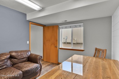 Office/Industrial Building in Warren K Park on a fully fenced