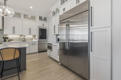 Waterfront six-bedroom, six-bathroom, custom-built 2024 - photo 12