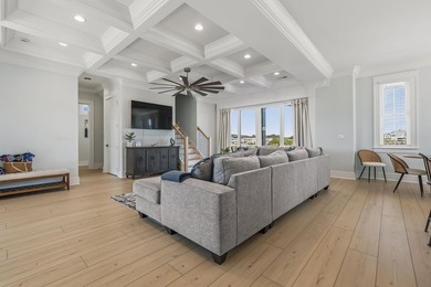 Waterfront six-bedroom, six-bathroom, custom-built 2024 - photo 14