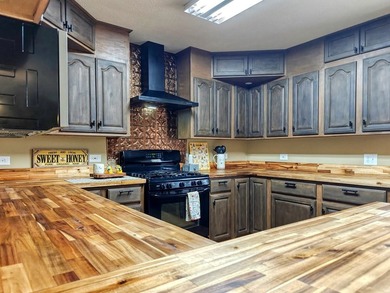 Welcome to your West Tennessee dream home! This beautifully - photo 14