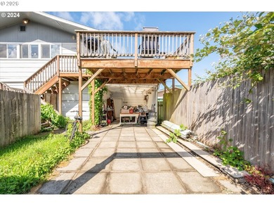 Coastal charm meets fun, lofty vibes in this multi-family home - photo 21