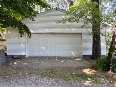 Welcome to this charming 3-bedroom, 1-bath home located in the - photo 28