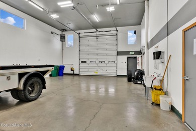 Office/Industrial Building in Warren K Park on a fully fenced