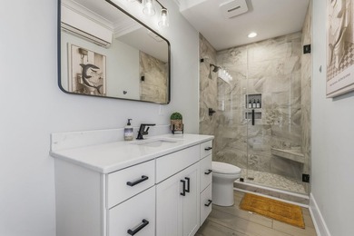 Waterfront six-bedroom, six-bathroom, custom-built 2024 - photo 34