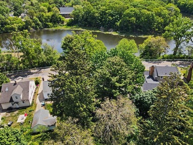Welcome to this charming 3-bedroom, 1-bath home located in the - photo 34