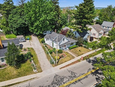 Welcome to this charming 3-bedroom, 1-bath home located in the - photo 36