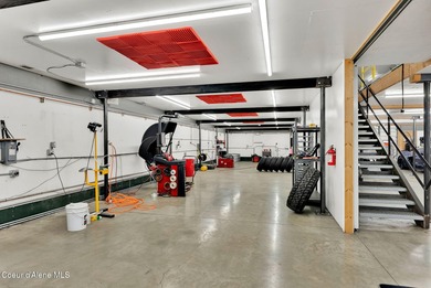 Office/Industrial Building in Warren K Park on a fully fenced
