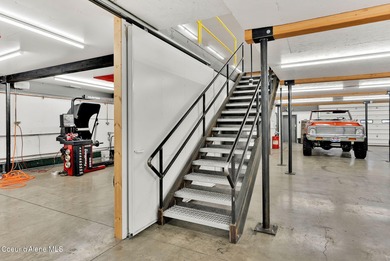Office/Industrial Building in Warren K Park on a fully fenced