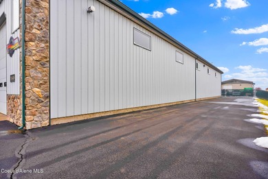 Office/Industrial Building in Warren K Park on a fully fenced