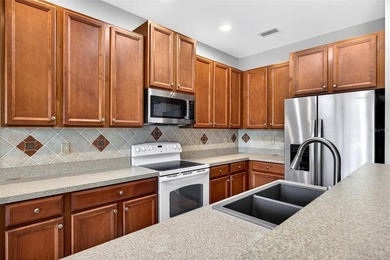 LAKEVIEW 3 BEDROOM, 2 BATH, 2-CAR GARAGE HOME IN 55+ GATED - photo 12
