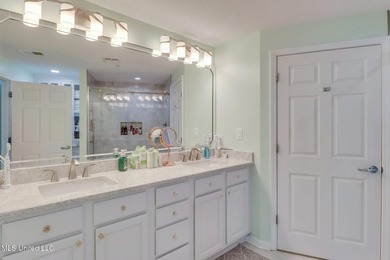 Fantastic Corner Unit at Legacy Condos! This beautiful 10th - photo 15
