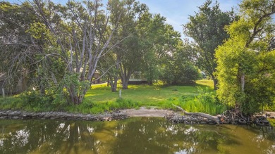 RARE TURNKEY ROCK RIVER COTTAGE! Fully renovated 3 bedroom, 1 - photo 19