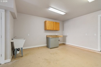Welcome to this beautifully appointed 2-bedroom, 3-bathroom - photo 9