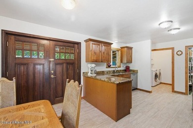 Charming and beautifully maintained home on 1.5 acres in the - photo 33