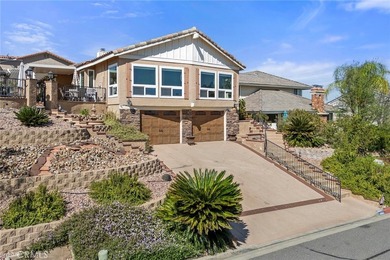 Welcome to this stunning custom-built home in the highly - photo 2