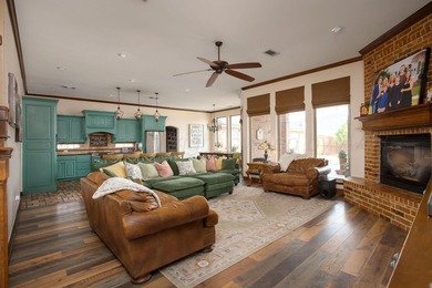 Stunning traditional 5-bed, 4-bath home with open main living - photo 10