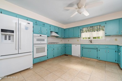 Welcome to 6200 Ibis Lane! This beautifully updated, move-in - photo 13