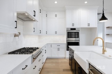 *Photo Similar Images* Built for an elevated luxury lifestyle - photo 13